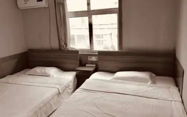 Wolongpu Hostel