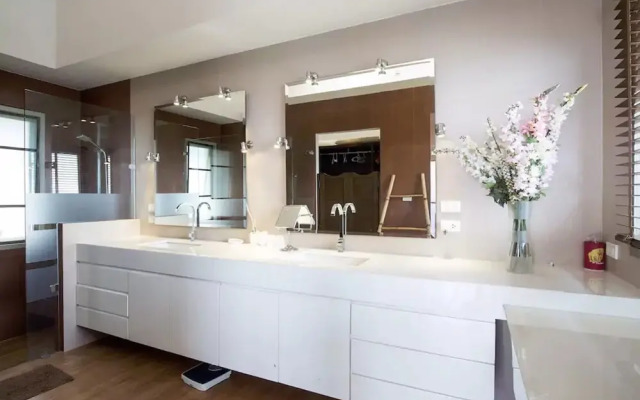 Seaview Villa Bang Por