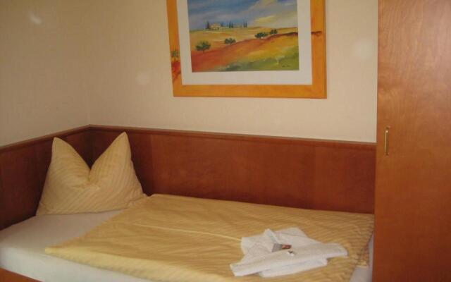 Residenz Bleichröder - Ferienwohnung Charlotte