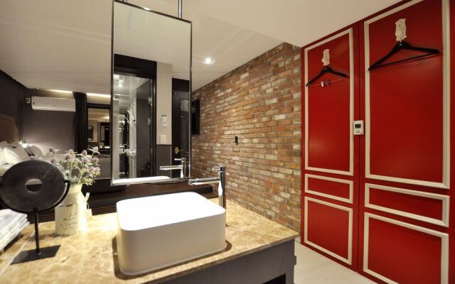 French Code Hotel Seomyeon Bumcheon