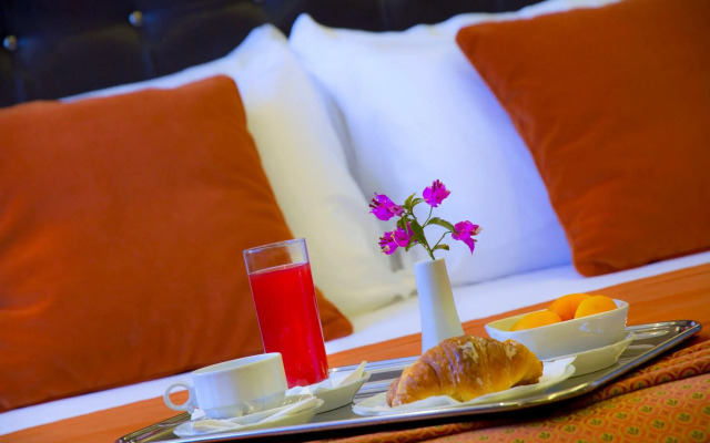 Marcella Royal Hotel - Rooftop Garden