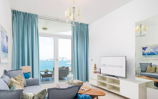 LUX Holiday Home - Royal Bay 1