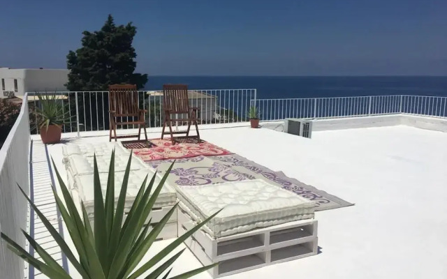 Lagave, Villa in Salina