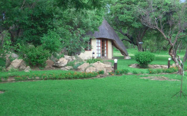 Nyangombe Safari Lodge
