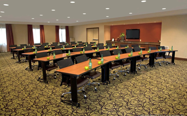 Staybridge Suites Chantilly - Dulles Airport by IHG