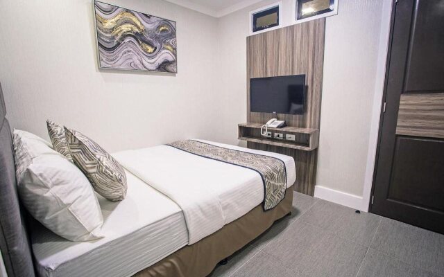 Oyo 208 Anika Suites