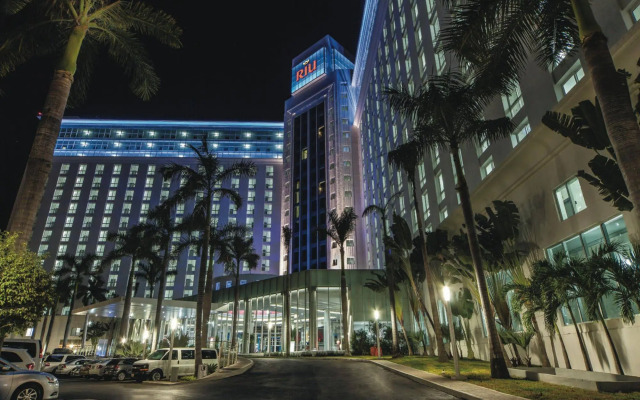 Hotel Riu Cancun -  Adults Only - All Inclusive