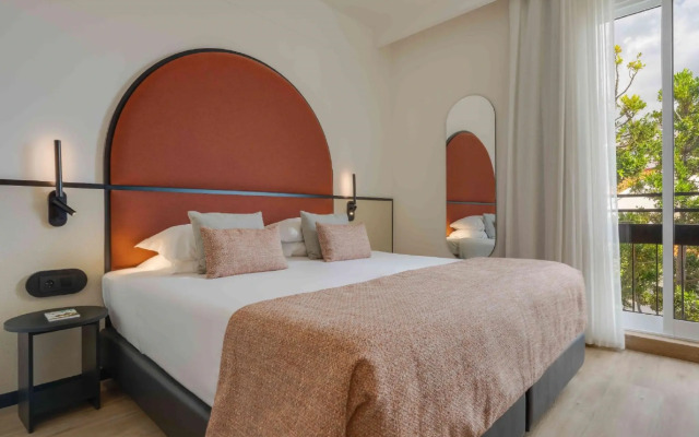 Отель The Editory Garden Carmo Funchal