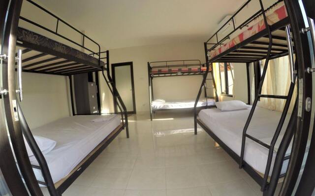 Bali Fab Dive Center - Hostel