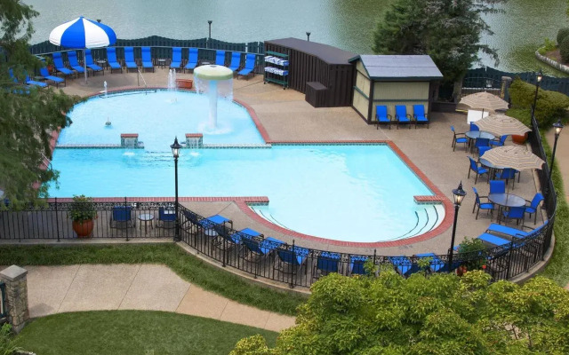 Sheraton Westport Plaza Hotel St. Louis