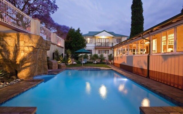 Sentinel Luxury Suite Hotel