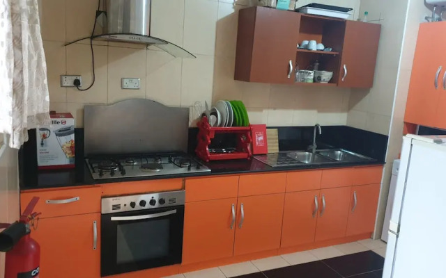 Sim court 1 safe court apartment