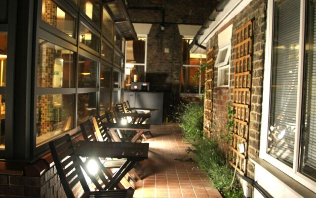 Beech Mount Hotel - Free Parking