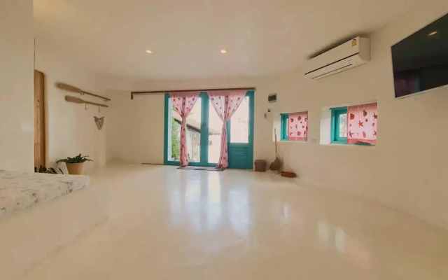 Maliblues Bed & Art Gallery