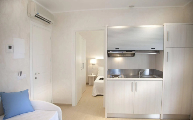 Marina Beach Suite Hotel