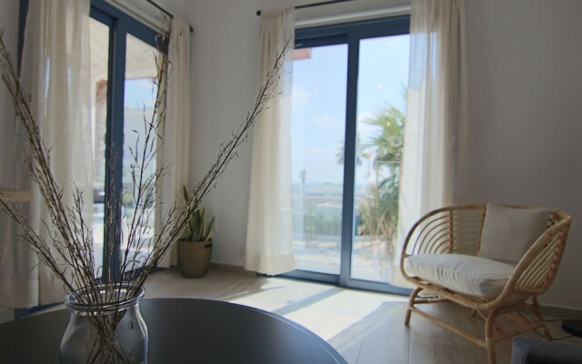 Phaedrus Living: Seaside Luxury Flat Limnaria 152