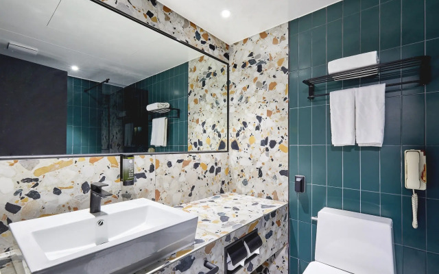 Kolon Hotel