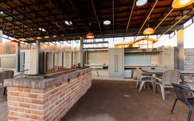 Апартаменты в загородном доме