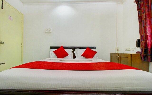 OYO 6732 Dheeran Residency