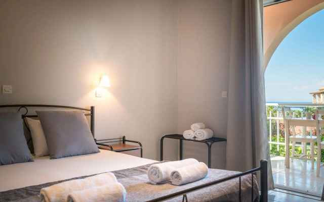 Armonia Studios & Apartments