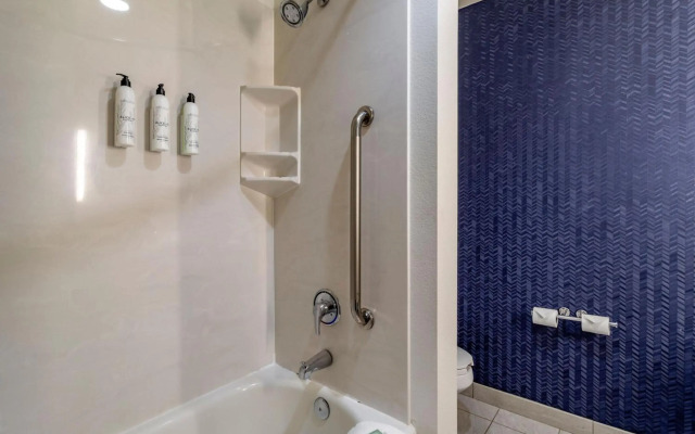Fairfield Inn Suites by Marriott Cherokee