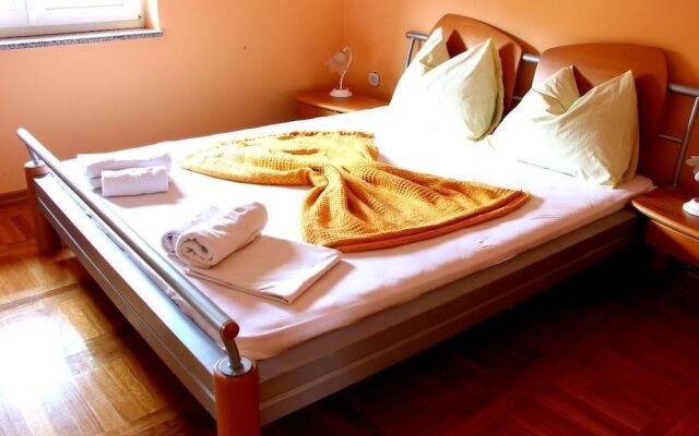 Oaza Apartmani Primosten