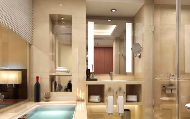 Jianmenguan International Hot Spring Hotel