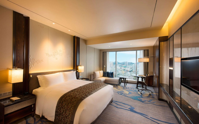 DoubleTree by Hilton Hotel Anshun