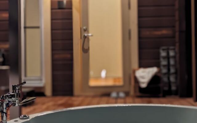 Log cabin rental & Finland Sauna Step House