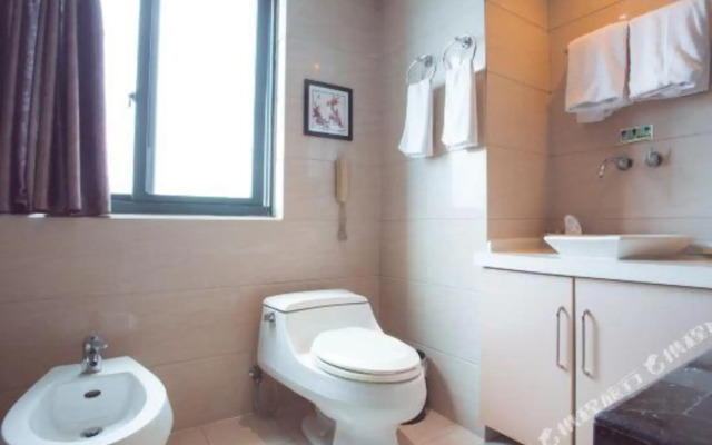 Mingzhao Hot Spring International Hotel