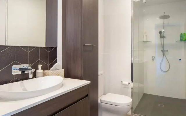 New 1 Bedroom Apartment In West End