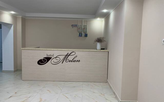 Milan (Новофедоровка)