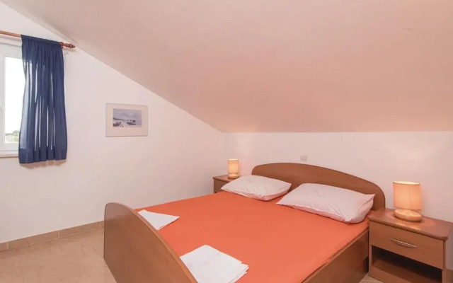 Amazing Apartment in Kuciste-perna With 2 Bedrooms and Wifi