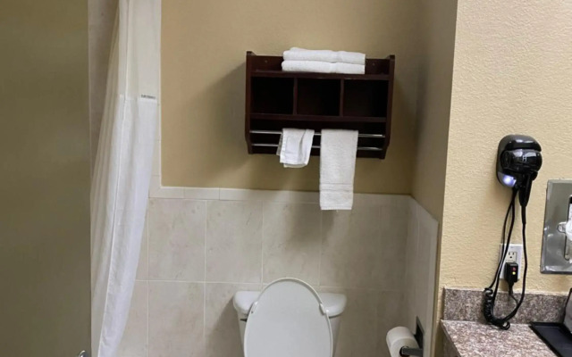 Red Lion Inn & Suites IAH Airport East