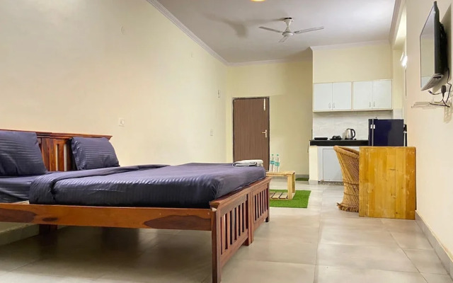 GoBravo Dev Palace & Studio Apartments