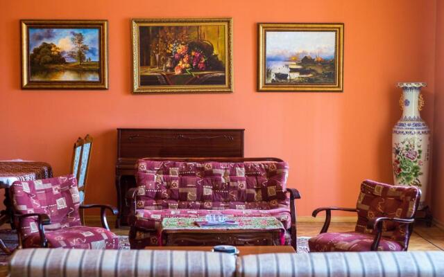 Royal Suite Apartment on Nizami Street
