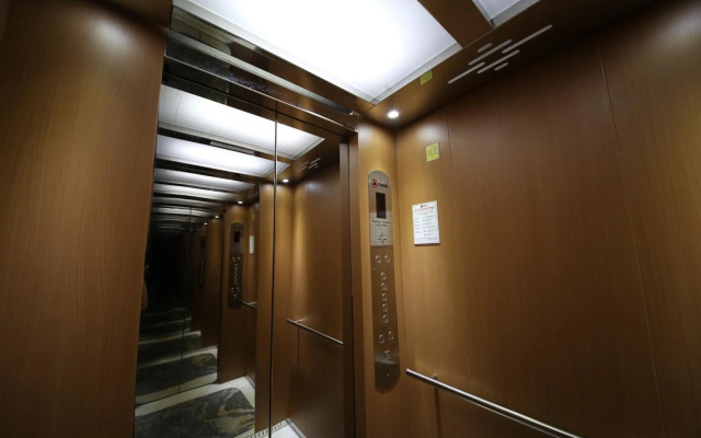Sailing Hotel
