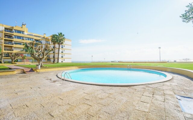 Seafront Condo And Big Terrace