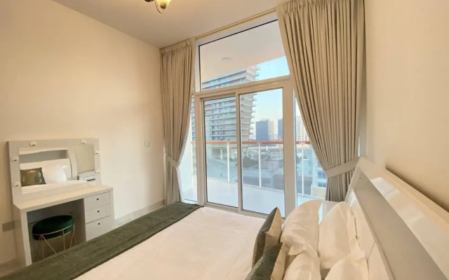 Lux BnB 2BD Canal Views Business Bay