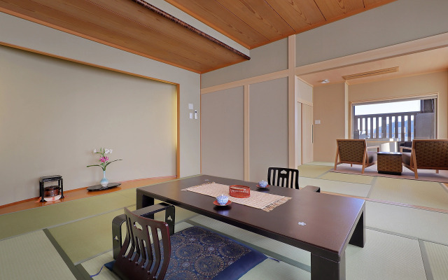 Atami Onsen Sakuraya Ryokan
