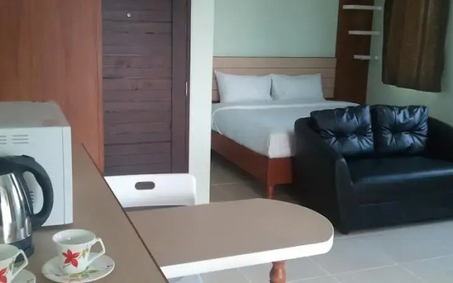 Cheewa Service Apartment