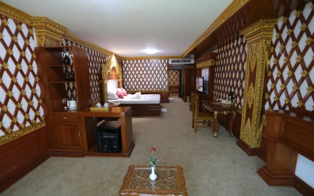 Su Tine San Royal Palace Hotel