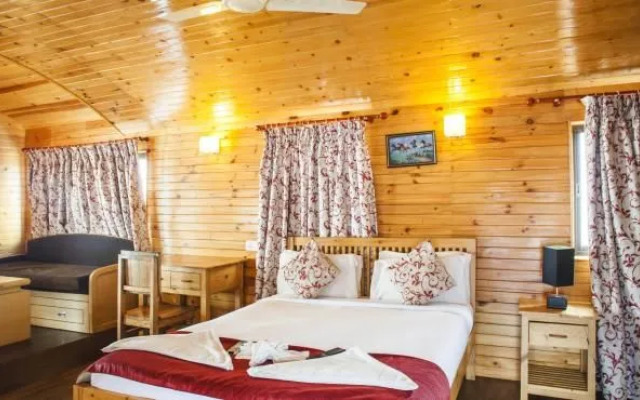 Aryans Hotel