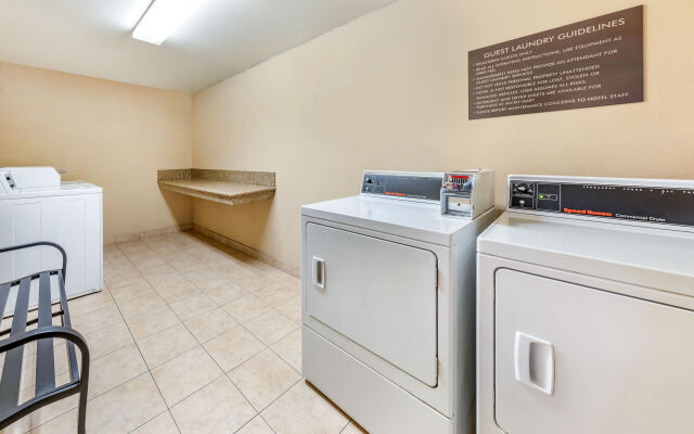 Quality Inn & Suites Anaheim At The Park