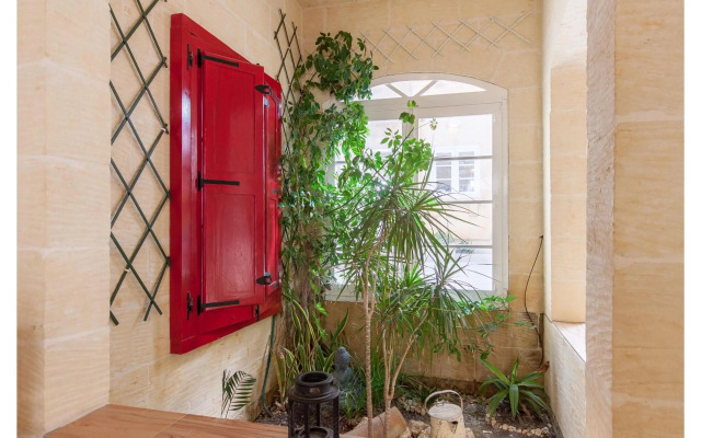 Twilight Gozitan Farmhouse With Pool
