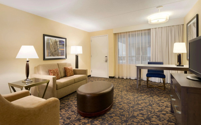 Embassy Suites by Hilton Boston Waltham