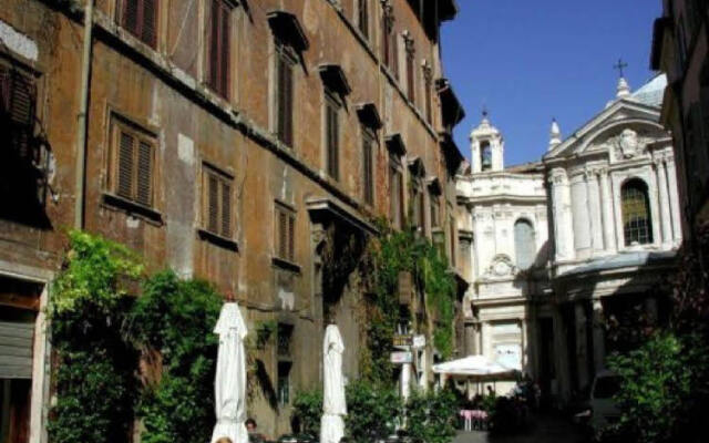 In and Out Piazza Navona