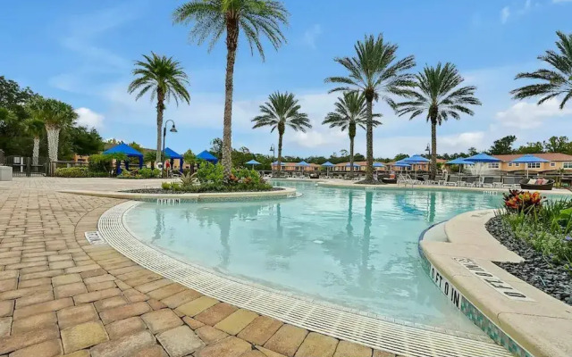 Cozy 4BR Regal Oaks w hot tub