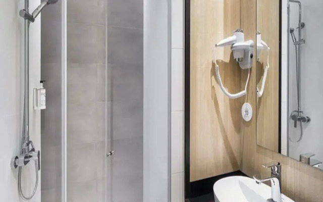 B&B Hotel Guimarães