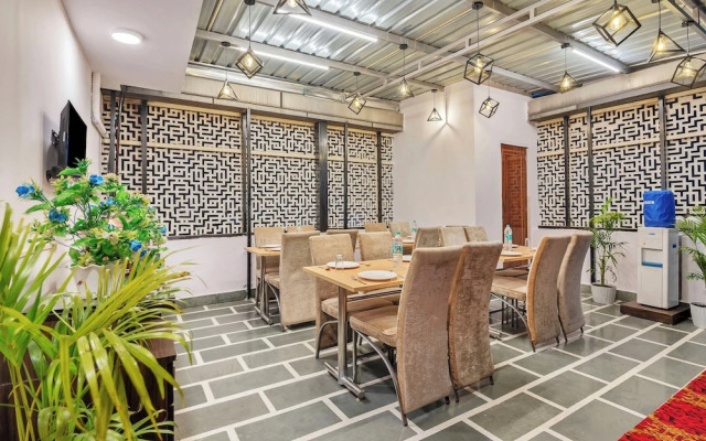 Treebo Elegant Palace